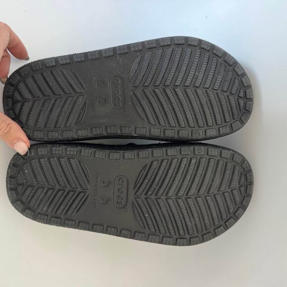 Crocs Cozy Fuzz-Lined Slides (W6/M4) - Picture 8 of 8